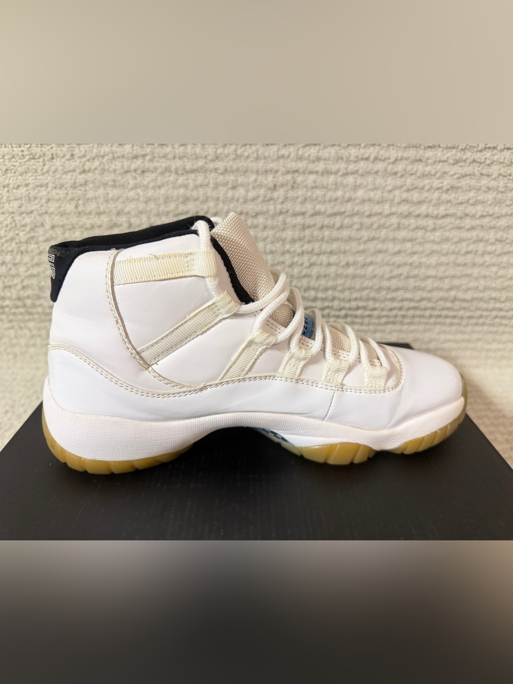 Nike Air Jordan 11 Retro Legend Blue GS White
University Blue Size 8.5Y - Picture 7 of 14